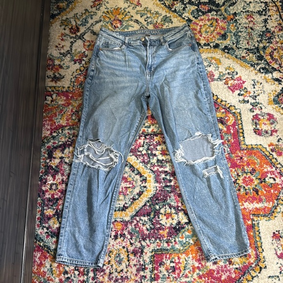 American eagle size 12 mom jeans worn once! - Picture 1 of 4